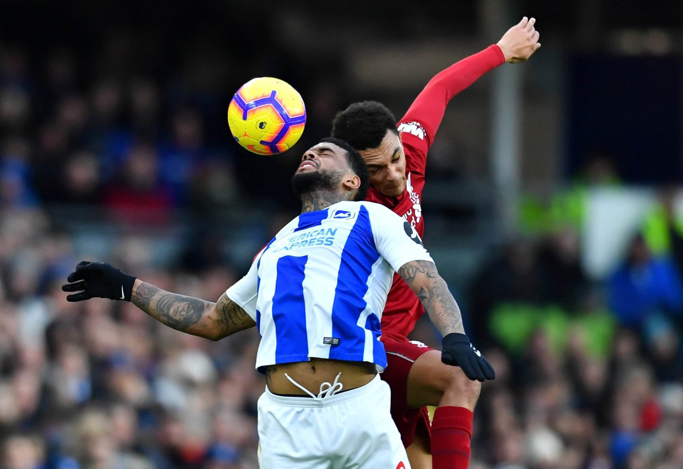 南安普顿备战英格兰足球比赛的交锋策略(英国南安普顿足球队)