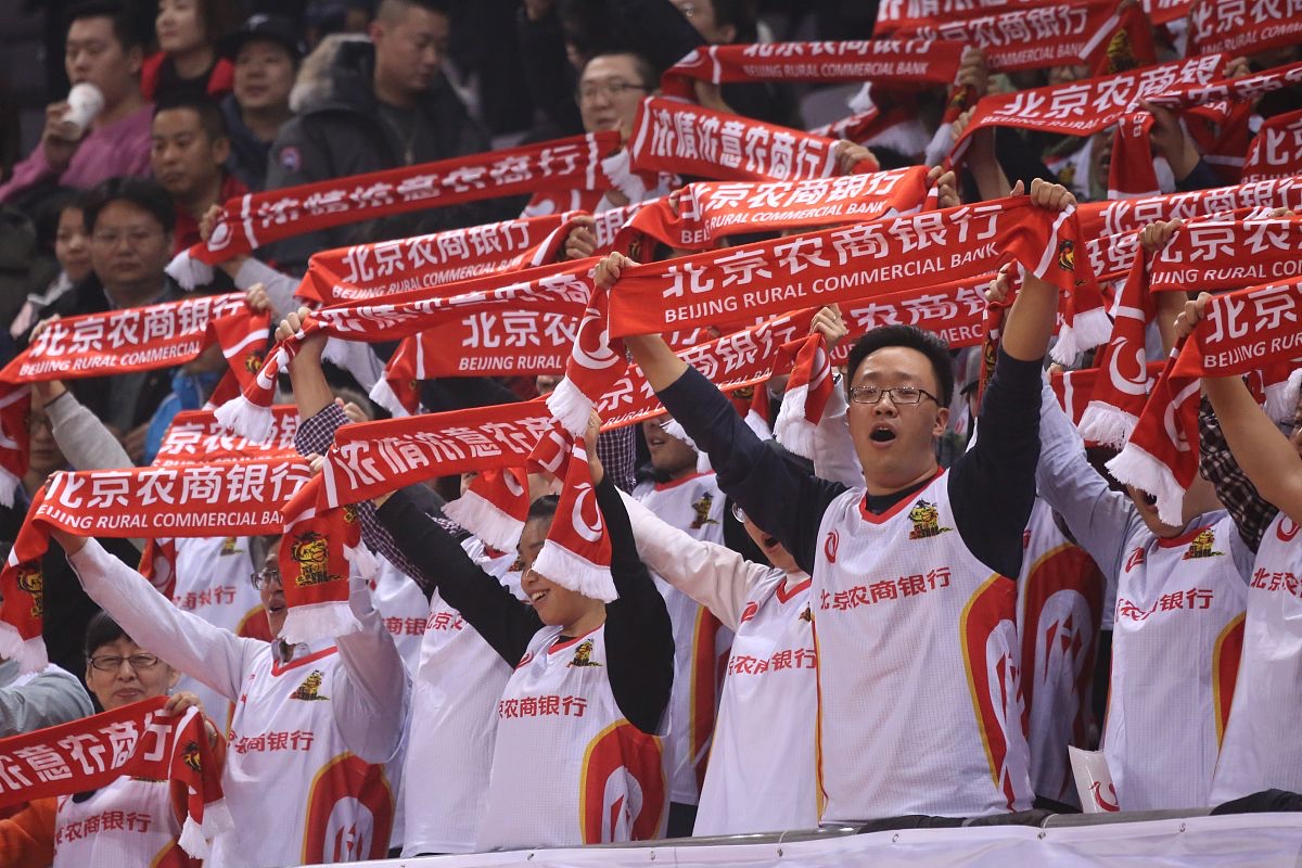 中超球队换帅风波，指挥官接力棒